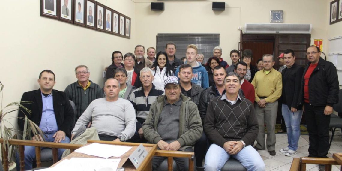 Vereadores aprovam lei da padroeira de Araricá
