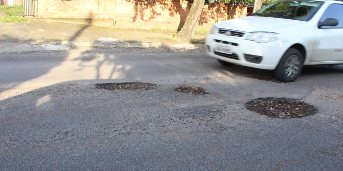 Motoristas driblam buraqueira