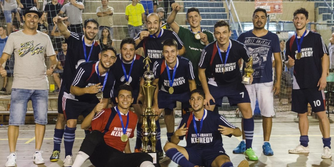 Restaurante Kennedy é campeão da Copa Verão de Futsal de Sapiranga