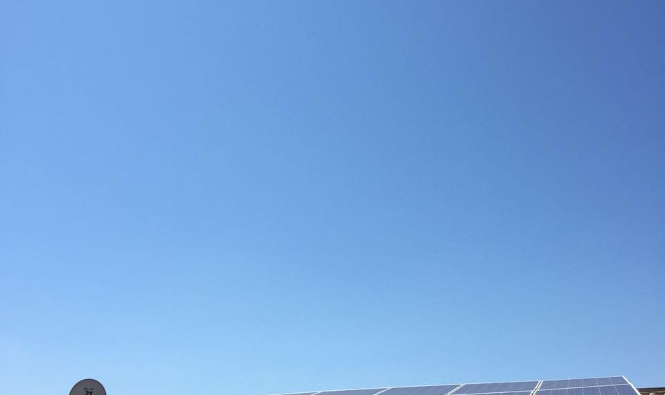 Placas fotovoltaicas são alternativa para geração de energia elétrica na região