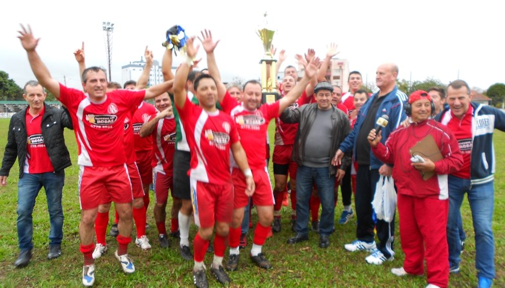 É tempo de futebol de campo em Sapiranga
