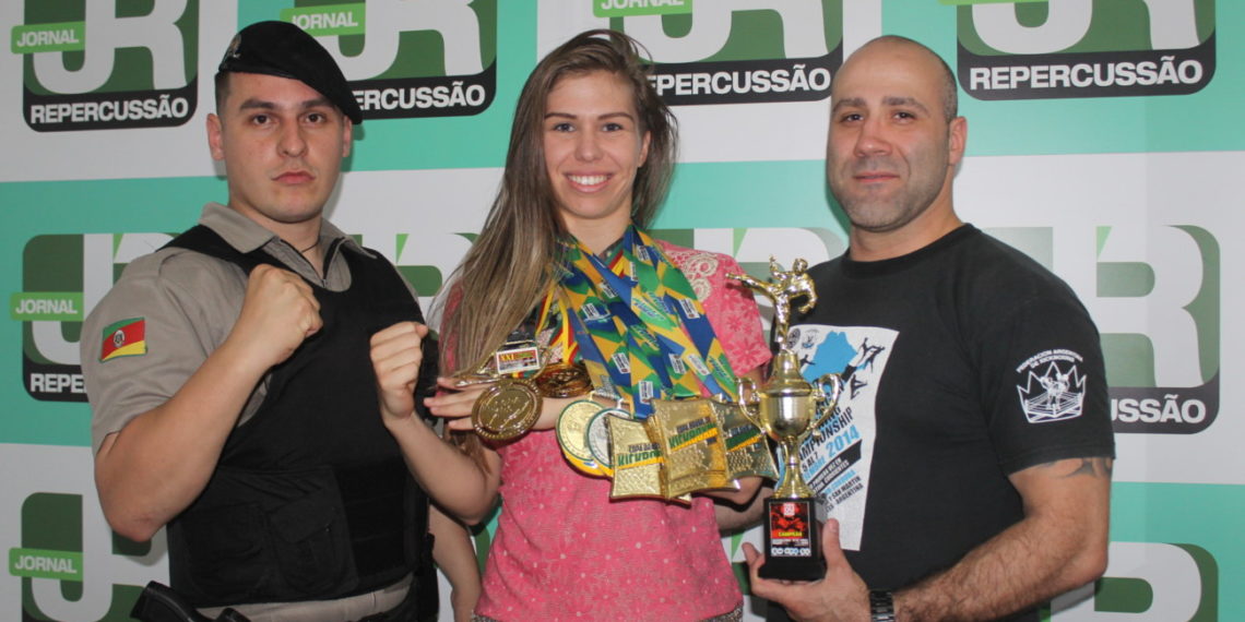 Sapiranguense coleciona títulos no kickboxing