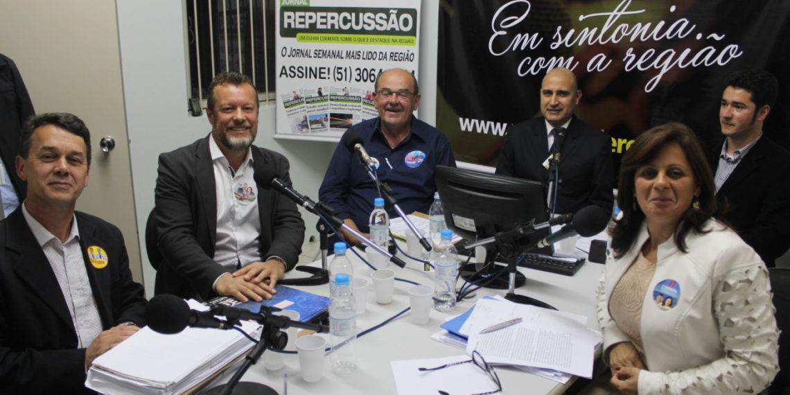 Candidatos trocam farpas durante debate