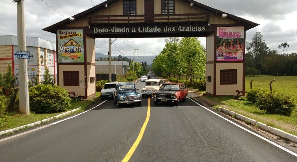Paixão por carros antigos é tema de encontro em Araricá