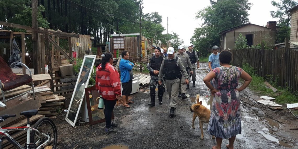 Brigada Militar cumpre reintegração de posse em Sapiranga
