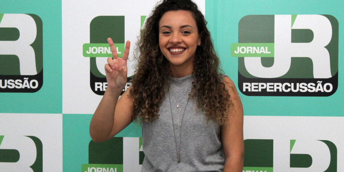 Steici Lauser, a sapiranguense do The Voice Kids, hoje na TV