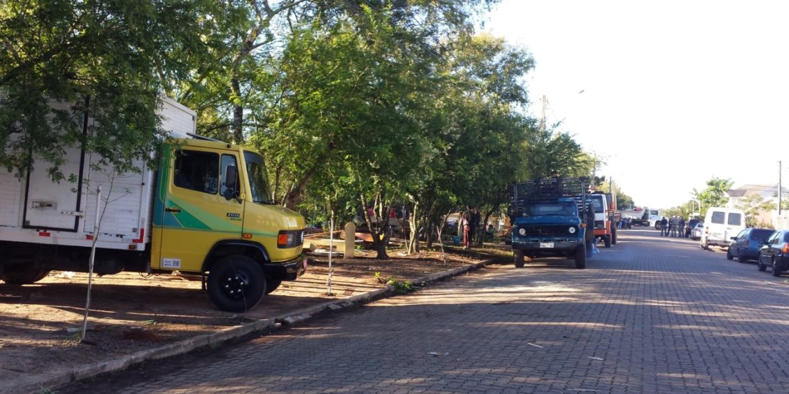 Brigada Militar cumpre reintegração de posse no Bairro Sete, em Sapiranga