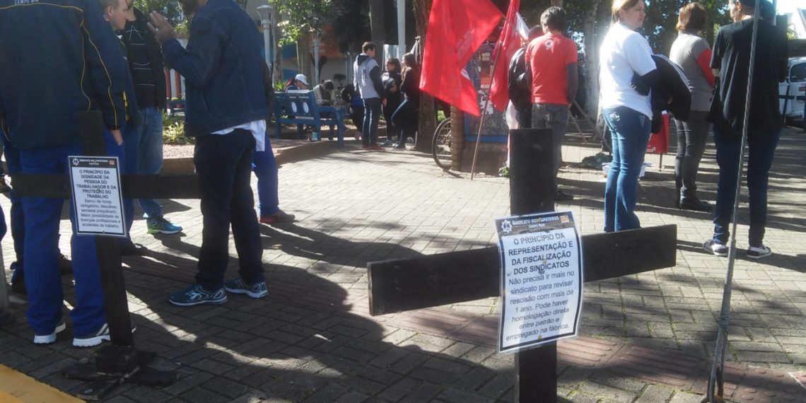 Manifesto ocorre na Praça João Blos em Campo Bom nesta sexta-feira