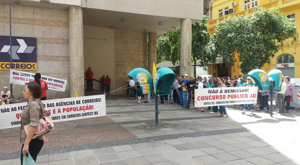 Onda privatista pode atingir Correios e servidores reagem