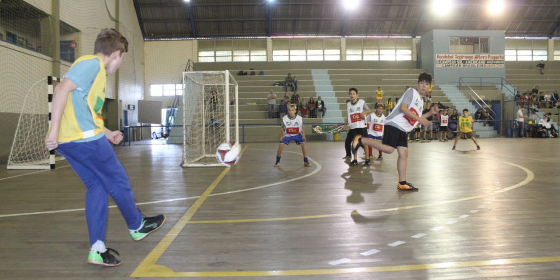 2ª etapa da Copa Repercussão na Escola de Futsal / CLIP ocorre neste sábado, dia 1º