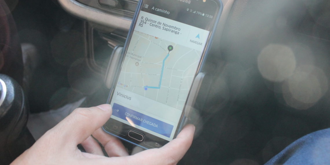 Serviço de transportes da Uber conta com motoristas atuando pela região
