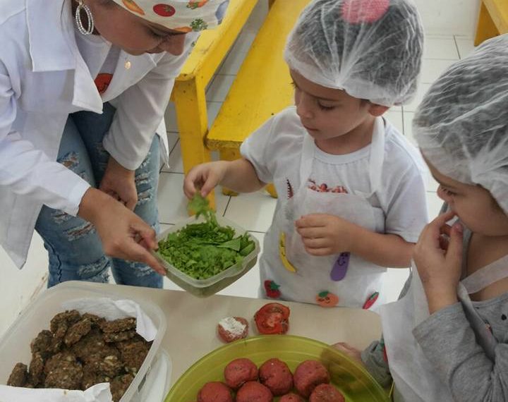 Araricá oferece alimentação saudável aos estudantes com itens da agricultura local