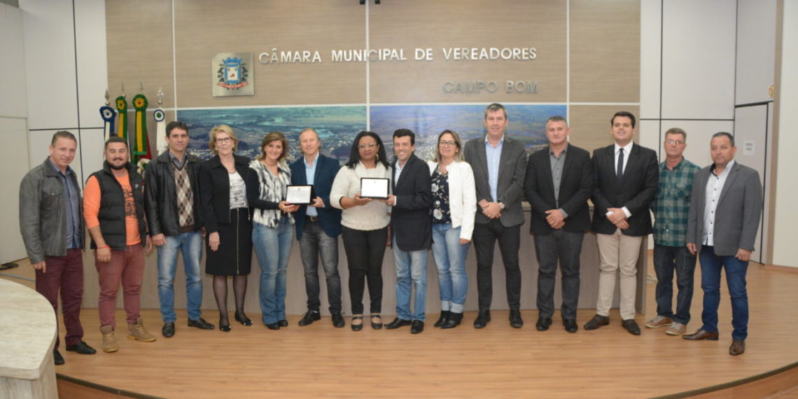 Educação valorizada em homenagens às escolas de Campo Bom