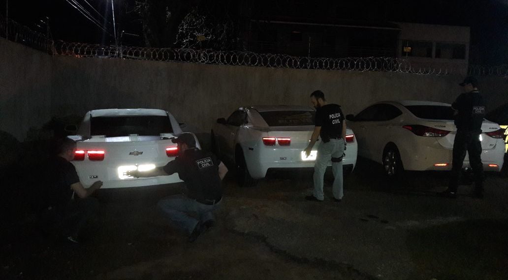 Operação da Polícia Civil de Sapiranga apreende carros luxuosos e apura rastros de pirâmide financeira