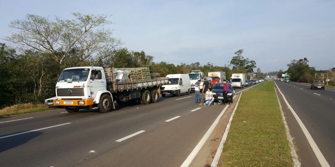 Acidente deixa trânsito lento na RS-239 entre Araricá e Nova Hartz