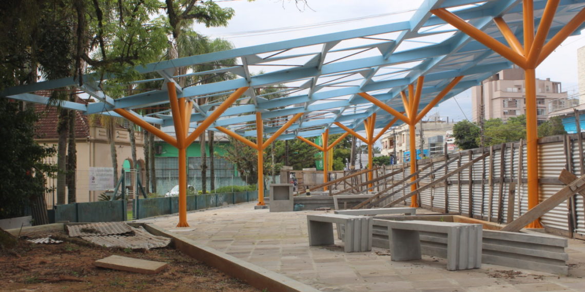 Praça coberta deve ser entregue em dezembro
