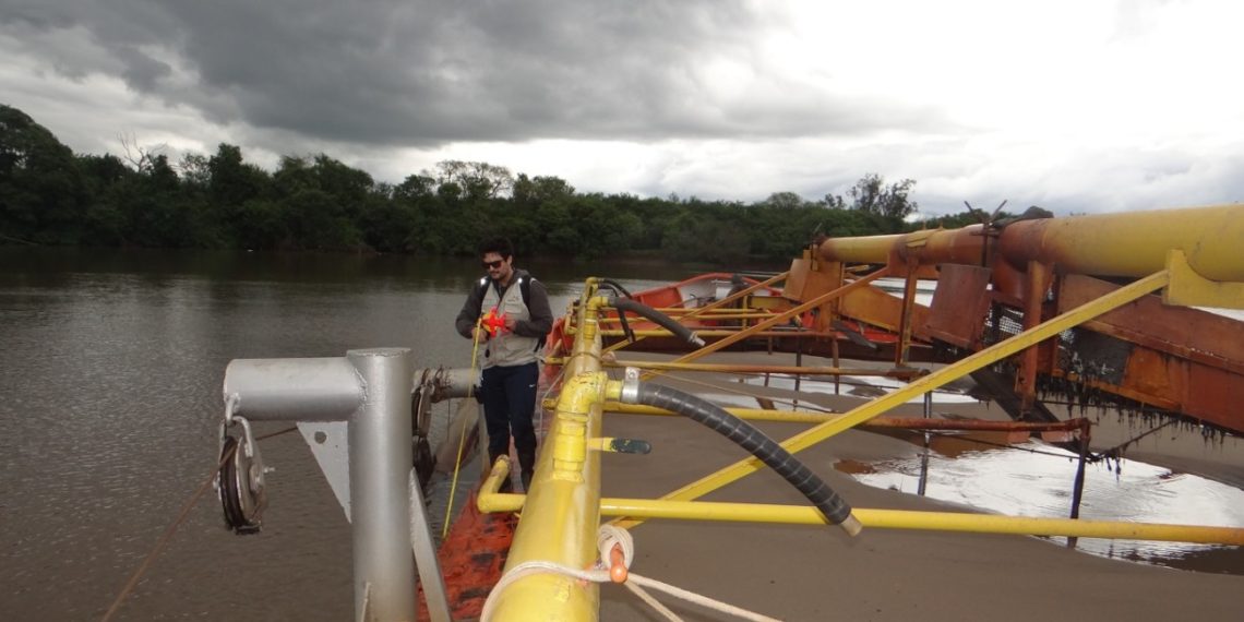 Trecho do Rio dos Sinos em Campo Bom é fiscalizado