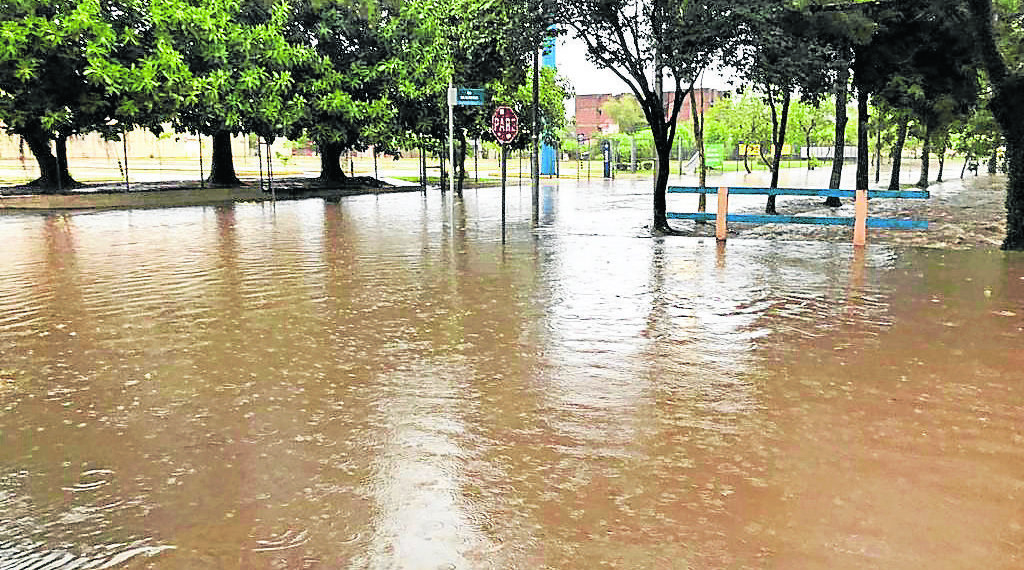 Chuva em excesso não é o único “vilão” dos alagamentos