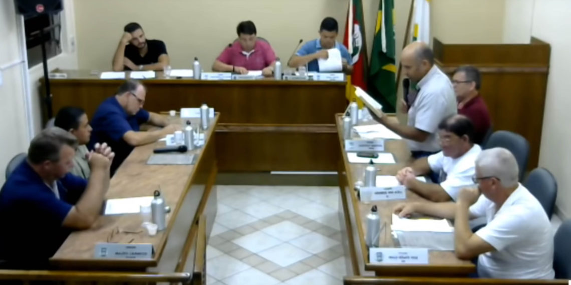Araricá rescinde com cooperativa. CPI define integrantes para apurar fatos