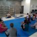 Aula aberta de yoga realizada na Biblioteca do CEI em Campo Bom