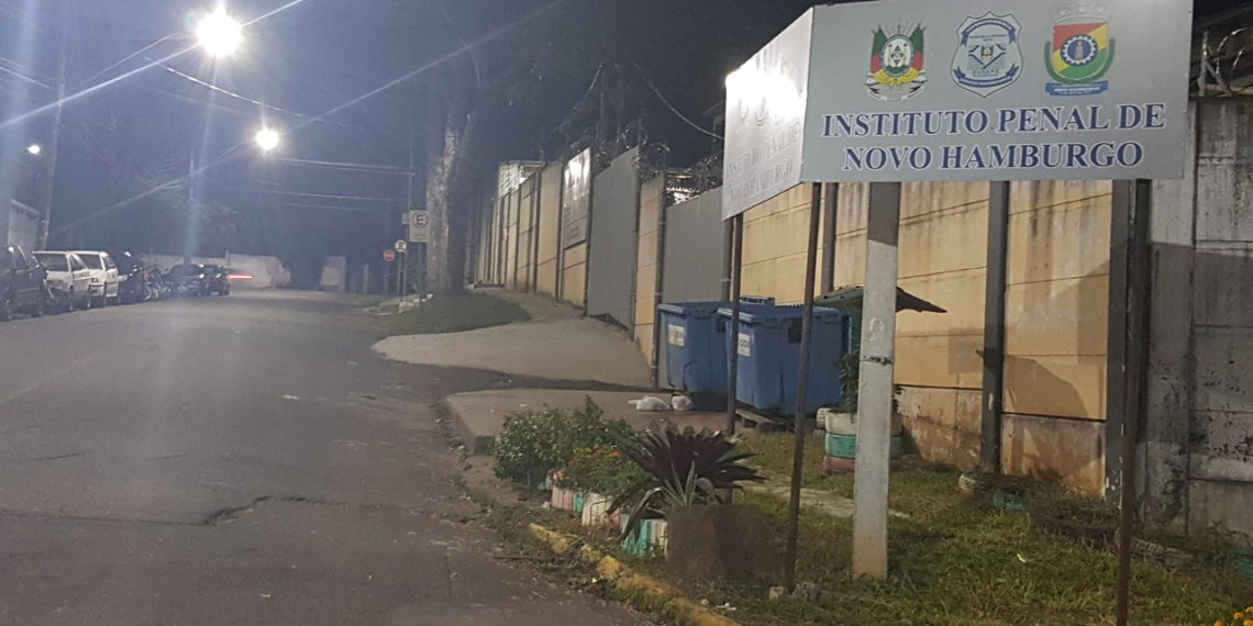Liminar é negada e Alessandro Melo segue preso em contêiner de Novo Hamburgo