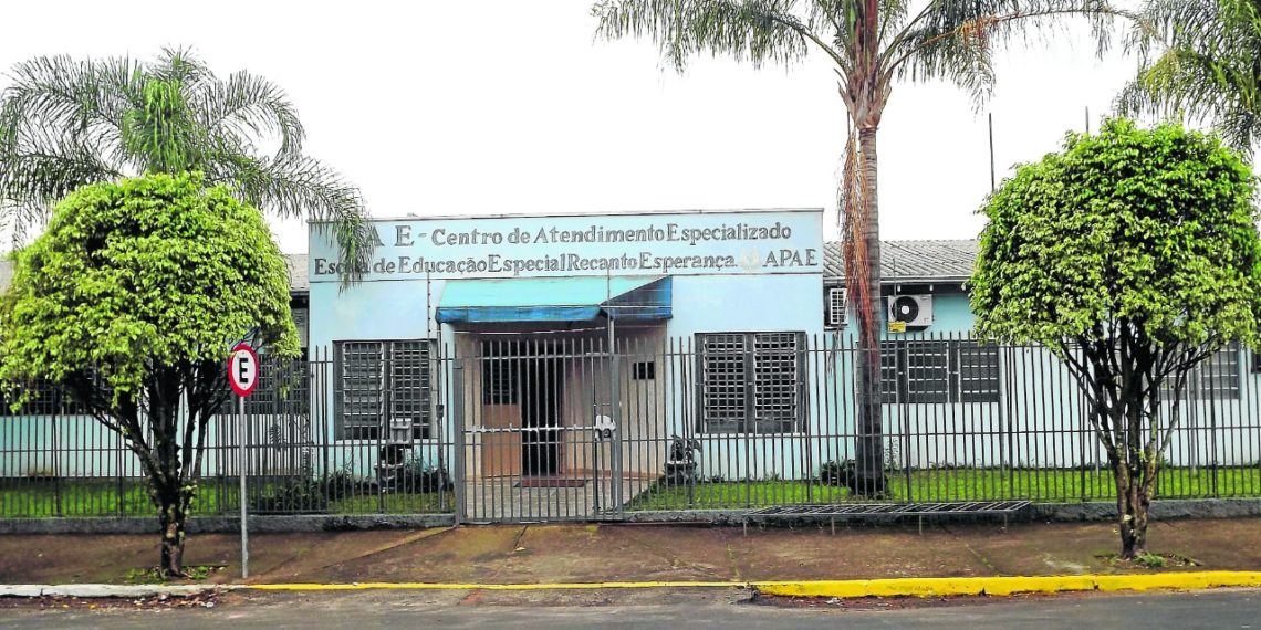 APAE de Sapiranga chega ao 40º aniversário e distribui agradecimentos