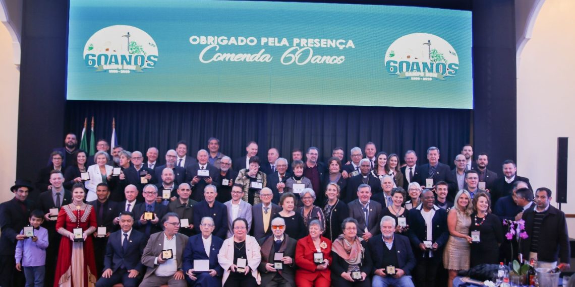 Prefeitura de Campo Bom homenageia 60 personalidades com a mais importante comenda do Município