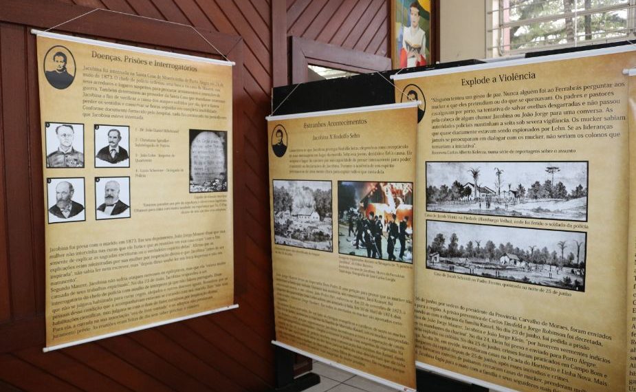 Painéis sobre os Mucker estão em exposição no Museu Municipal de Sapiranga