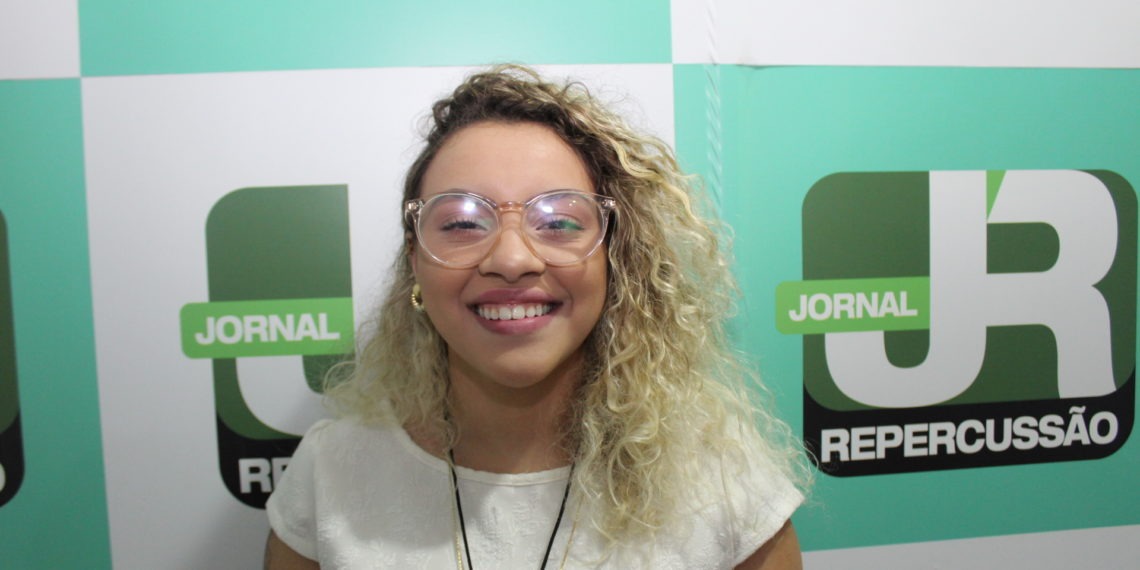 Sapiranguense Steici Lauser, do The Voice Brasil, trabalha para lançar música autoral