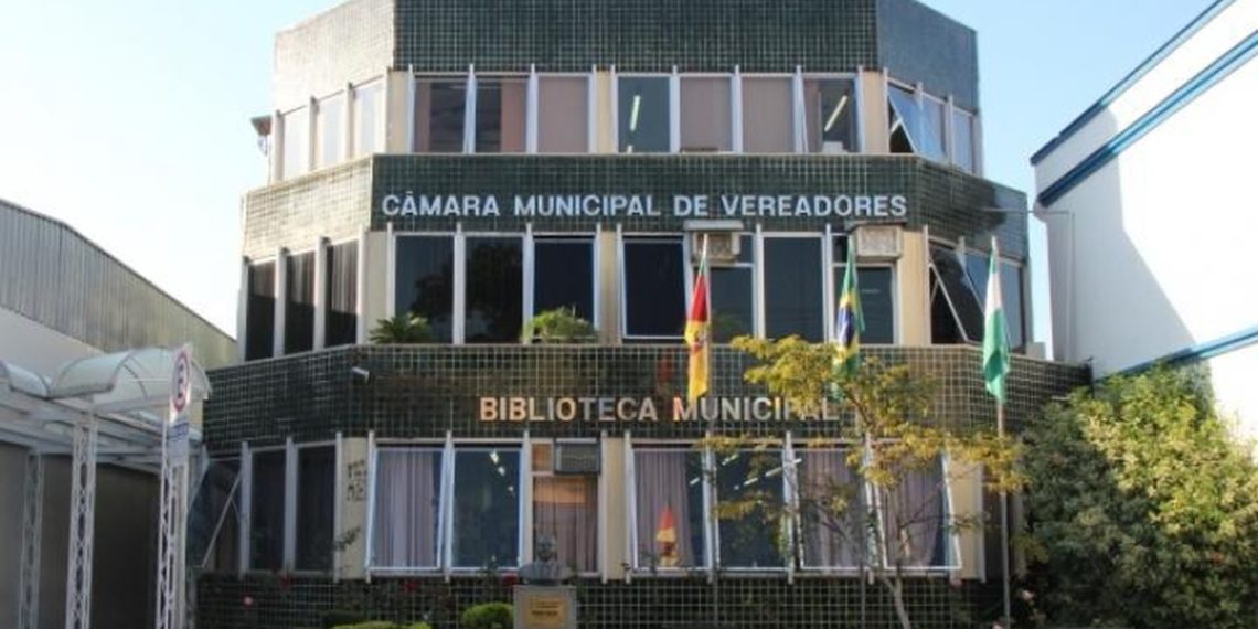 Aprovada por unanimidade a redução de 15 para 11 vereadores na Câmara de Sapiranga