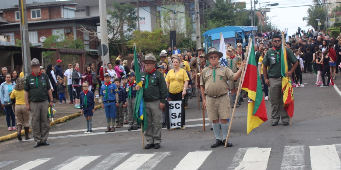 7 de Setembro é celebrado com desfile cívico em Campo Bom