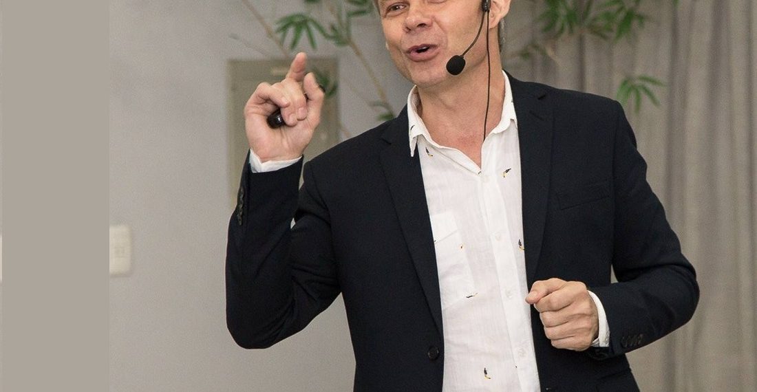 Marco Cassel fará palestra com entrada solidária, em Sapiranga