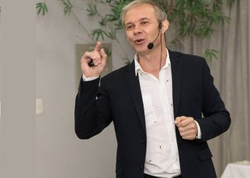 Marco Cassel fará palestra com entrada solidária, em Sapiranga