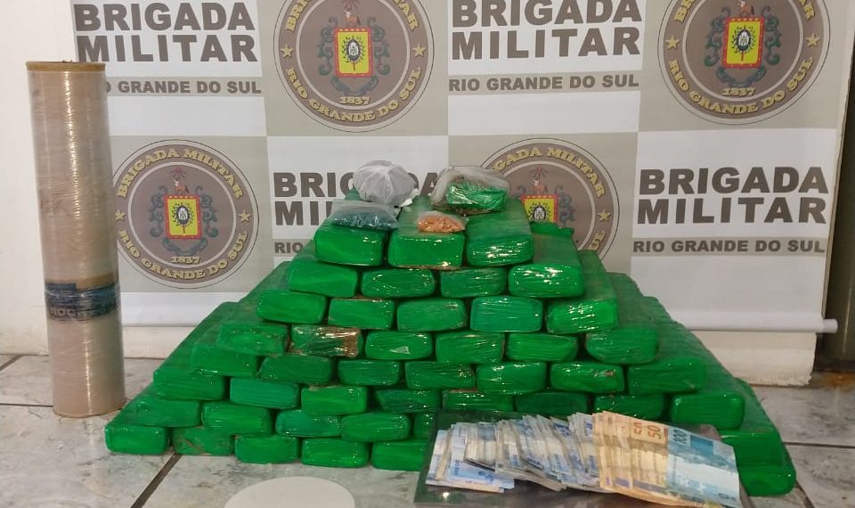 Brigada apreende quase 50 quilos de maconha e centenas de comprimidos de ecstasy em Sapiranga