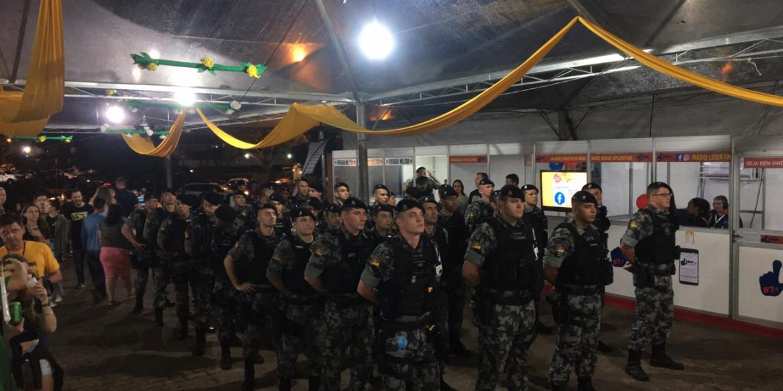 Brigada Militar de Sapiranga barra 15 pessoas que tentaram acessar o Parcão com drogas
