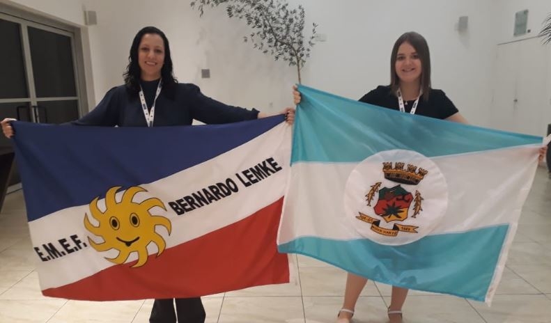 Aluna de Nova Hartz recebe medalha nas Olimpíadas de Português