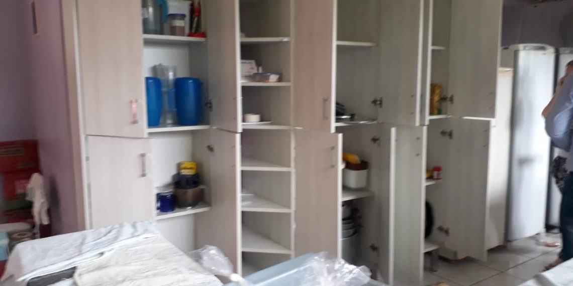 Merenda e eletrodomésticos são levados em arrombamento de Escola Infantil em Nova Hartz, confira as fotos: