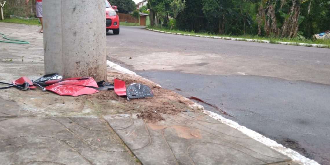 Jovem sai de sua festa de aniversário e morre em acidente de moto