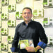 Cantor evangélico supera adversidades da vida e agradece a Deus