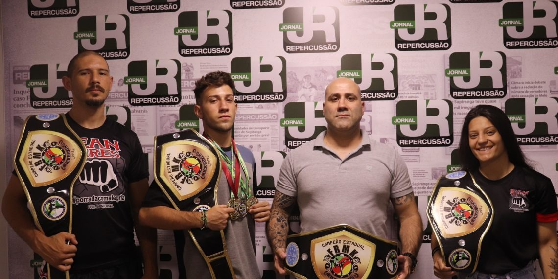 Equipe Universal conquista quatro cinturões no 24ª Campeonato Estadual de Kickboxing, em Canoas