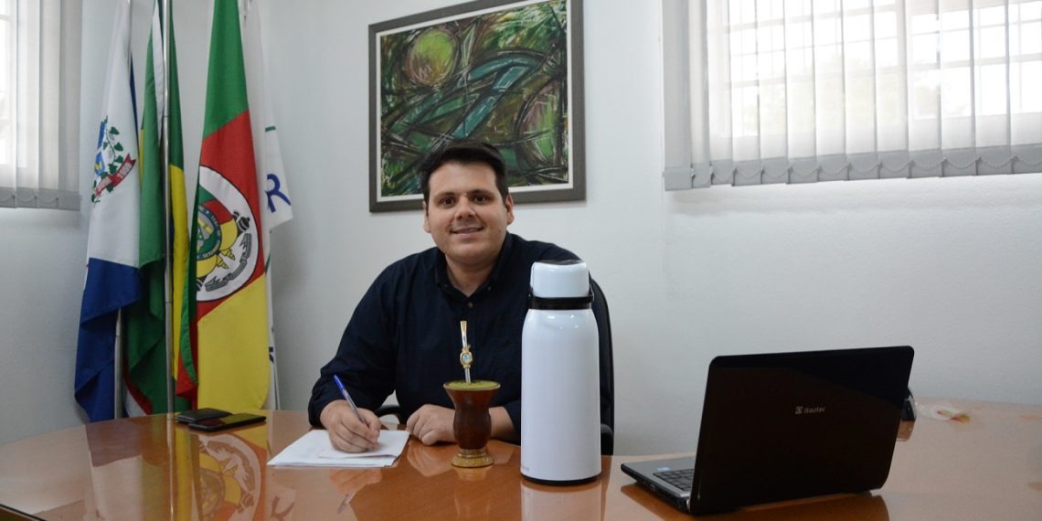 Vereador João Paulo assume a presidência da Câmara de Campo Bom