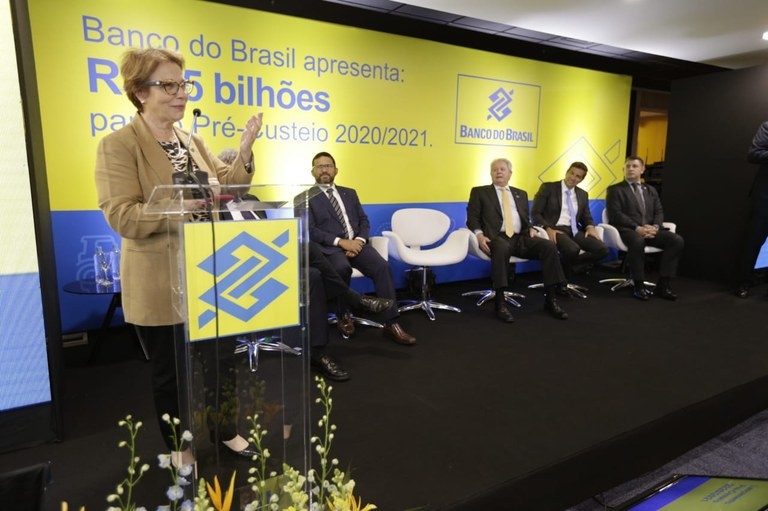 Produtores rurais terão R$ 15 bi em crédito para pré-custeio da próxima safra