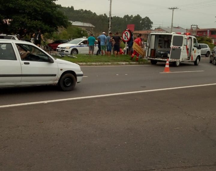 Ciclista fica ferida em acidente na RS-239