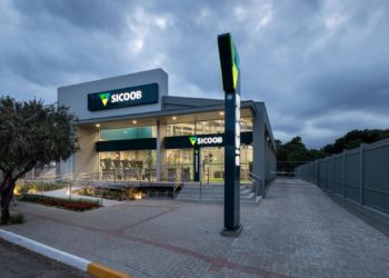 Sicoob promove campanha “Volta às Aulas Solidária”