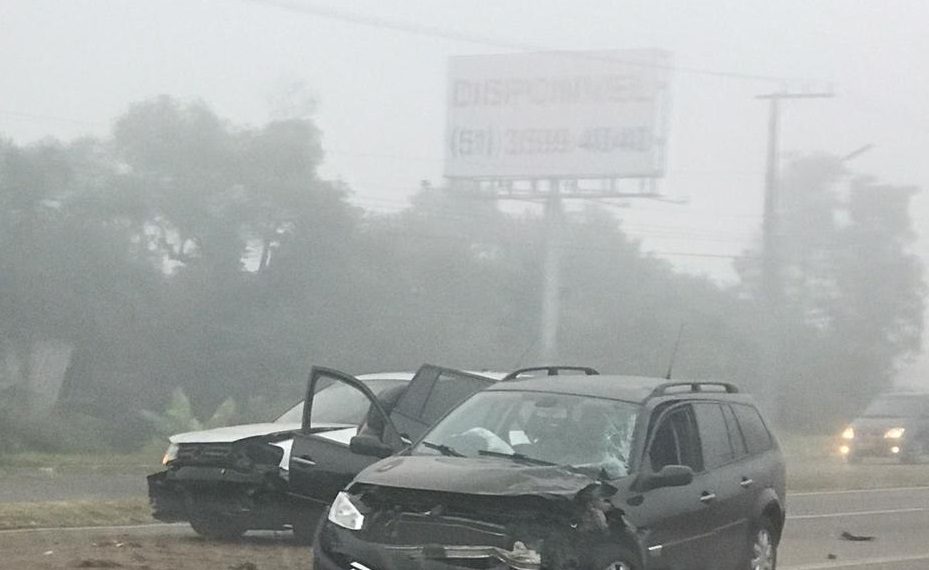 Motorista perde controle do veículo capota e causa acidentes na RS-239 em Sapiranga