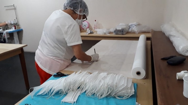 Sistema prisional do RS produzirá 4 mil máscaras descartáveis por dia