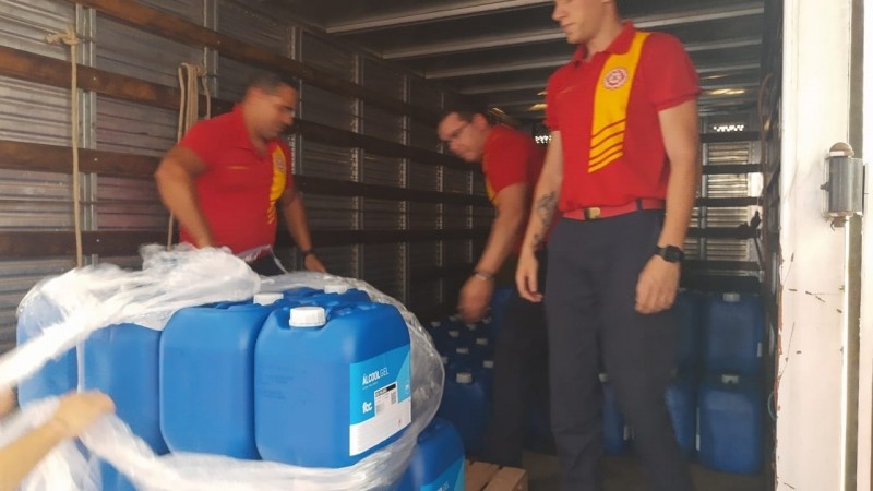 Doações de álcool líquido e gel para o Estado já somam 72 mil litros, empresa de Campo Bom é uma das doadoras