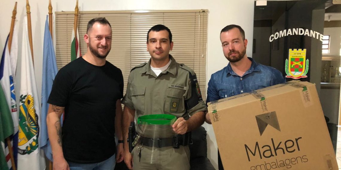 BM de Sapiranga recebe doação de protetores faciais