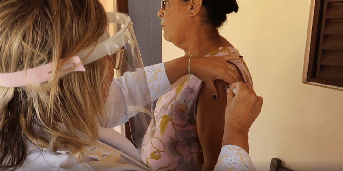 Passa de 7 mil número de idosos vacinados contra gripe em Campo Bom