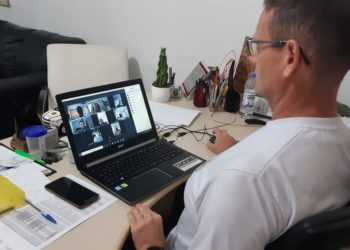 Comandantes da área do 32º BPM recebem instruções por videoconferência